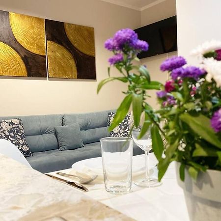 Exclusive 2Br! Apartment Near City Center +Netflix วอร์ซอ ภายนอก รูปภาพ